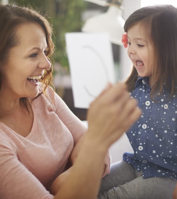 Terapia del Lenguaje para apoyar a tus hijos en los procesos del habla. Pregúntanos para más información